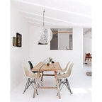 Sedia da pranzo di design moderna in plastica con accento opaco e base a gambe cromate in filo metallico nero scuro