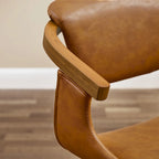 Set di 4 sedie girevoli in legno e similpelle