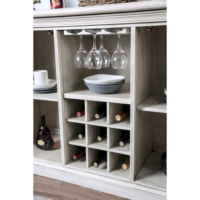Credenza rustica in legno bianco con portabottiglie